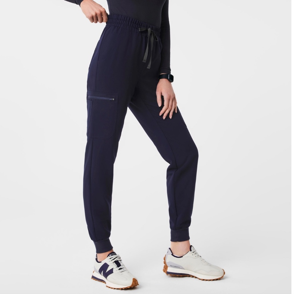 FIGS | Navy High Waisted Uman Relaxed Jogger Scrub Pants (size med TALL) - Picture 3 of 7